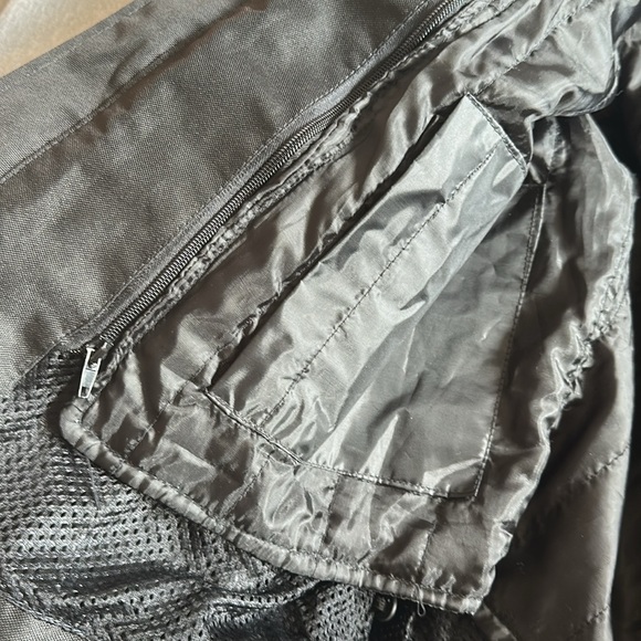 Men’s black riding jacket with removable liner - Picture 7 of 7